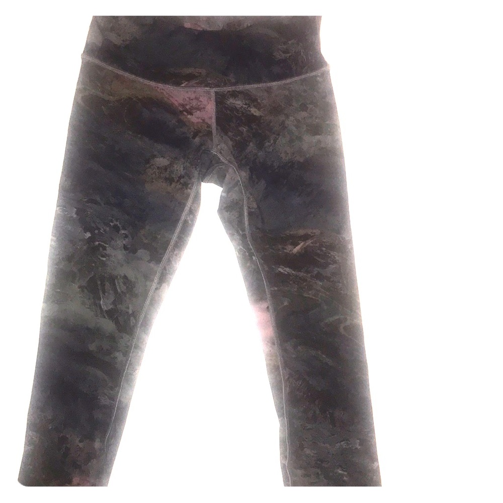 Lululemon pants and sport bra